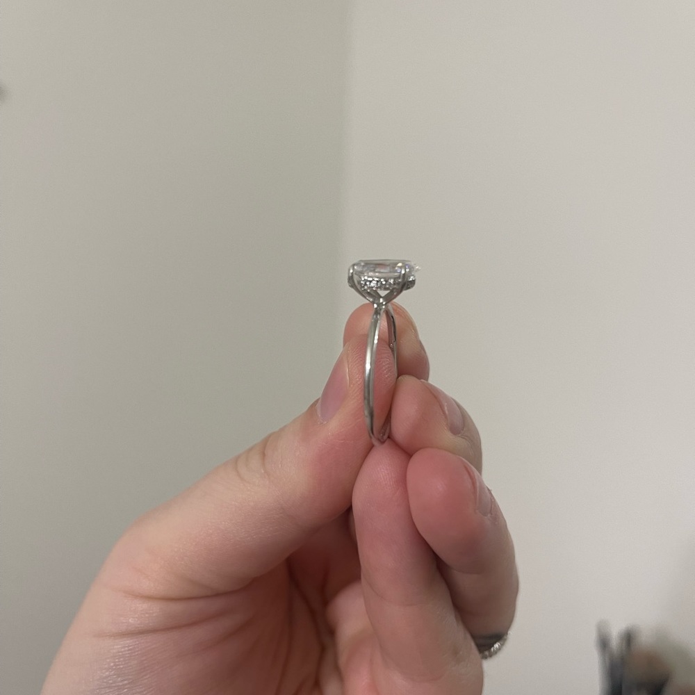 Everly Rings Milly - Picture 4 of 9